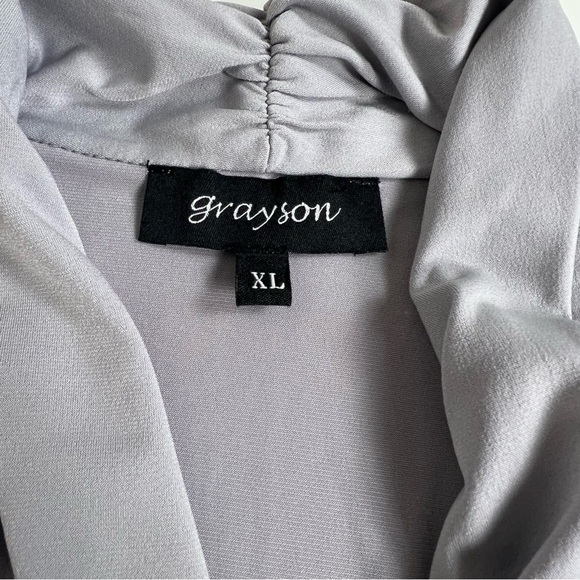 Gray Sleeveless Blouse - Picture 3 of 7